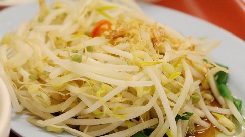 Raw Papaya Mango Salad- A Sweet and Sour Salad for PCOS